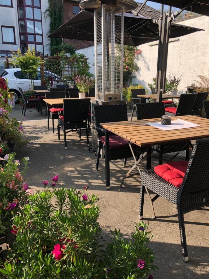 Hotel & Restaurant Arnoldusklause Düren - Eifel Exteriör bild